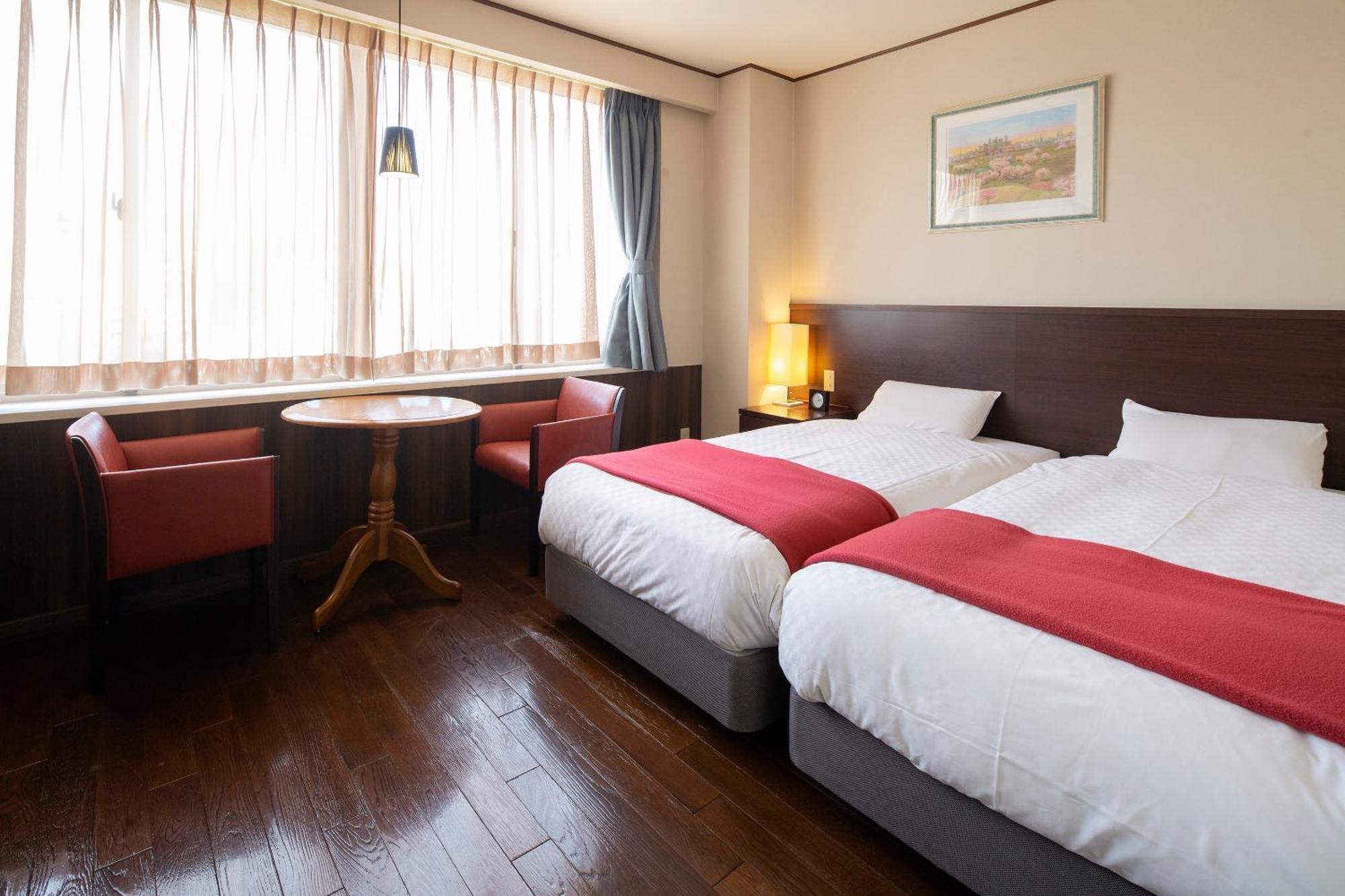 Hotel Claire Higasa Himeji Bagian luar foto